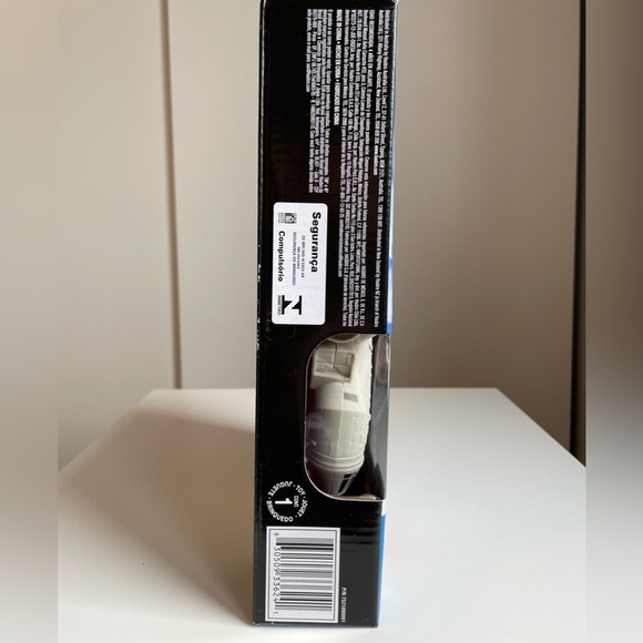 New Star Wars Millennium Falcon The Force Awakens Disney toy ship gift idea - Picture 5 of 8